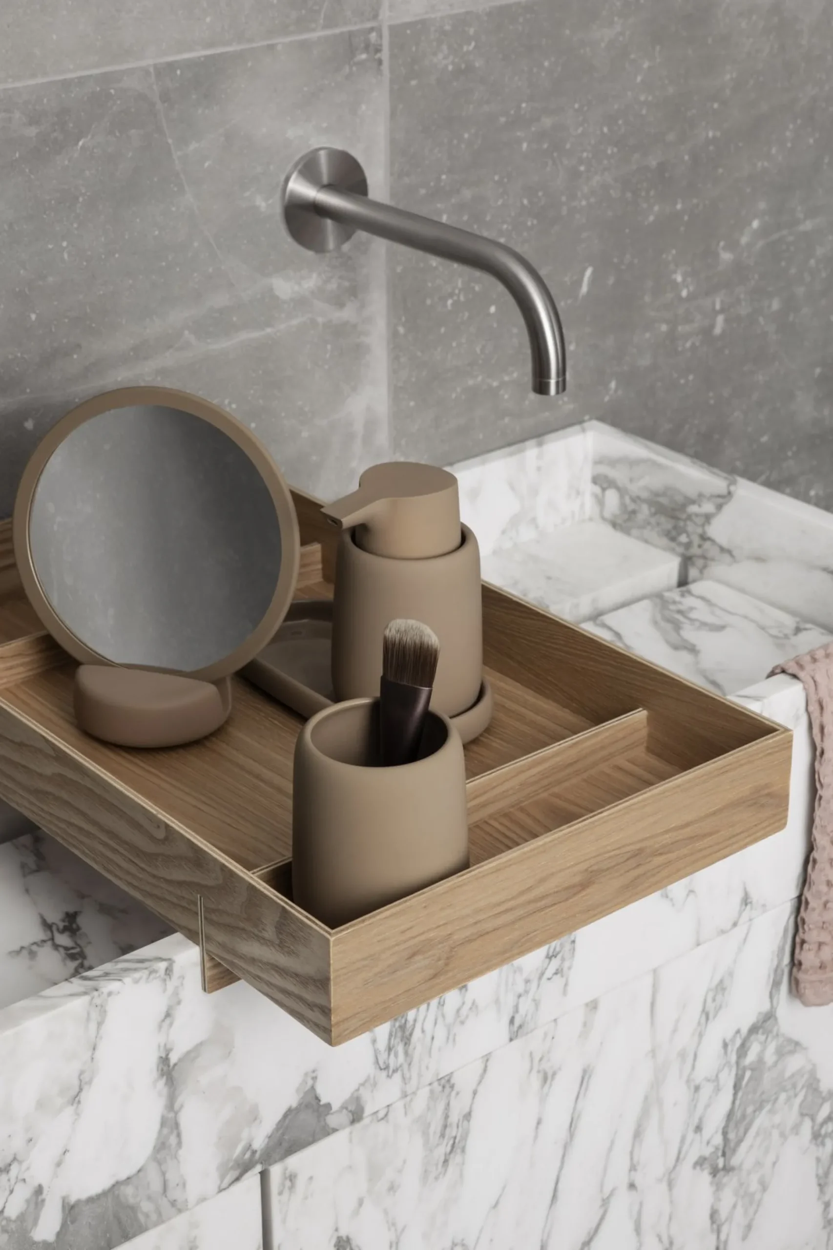 Tablett -ABENTO- Farbe Oak Size L