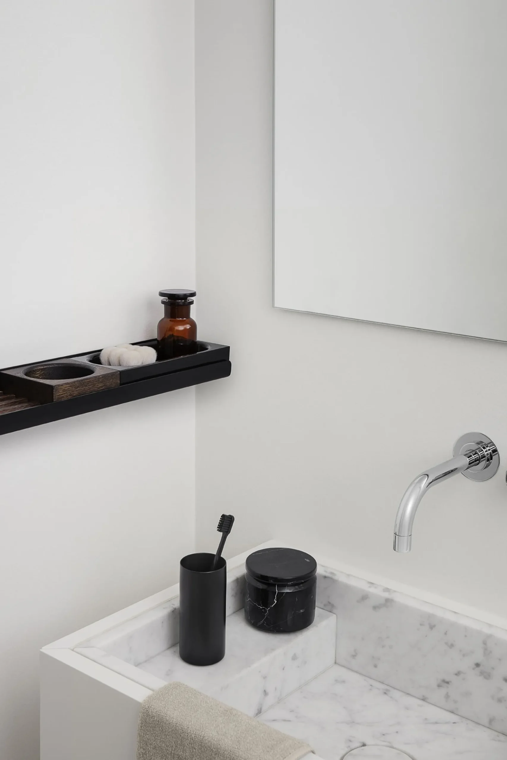 Toilettenbutler -MODO- Black, Höhe 67 cm